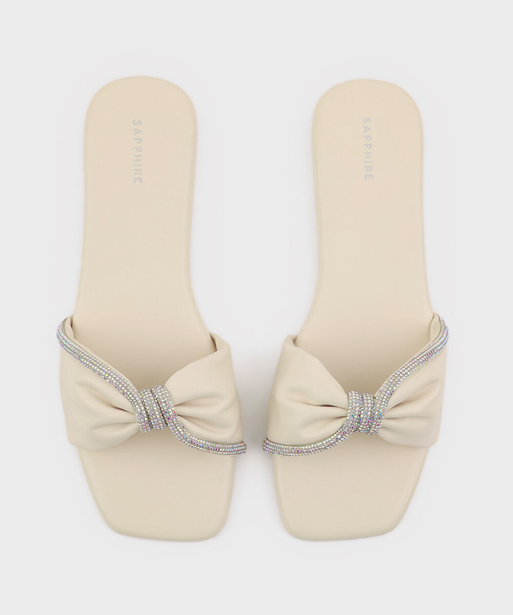 Women's Off White Flats