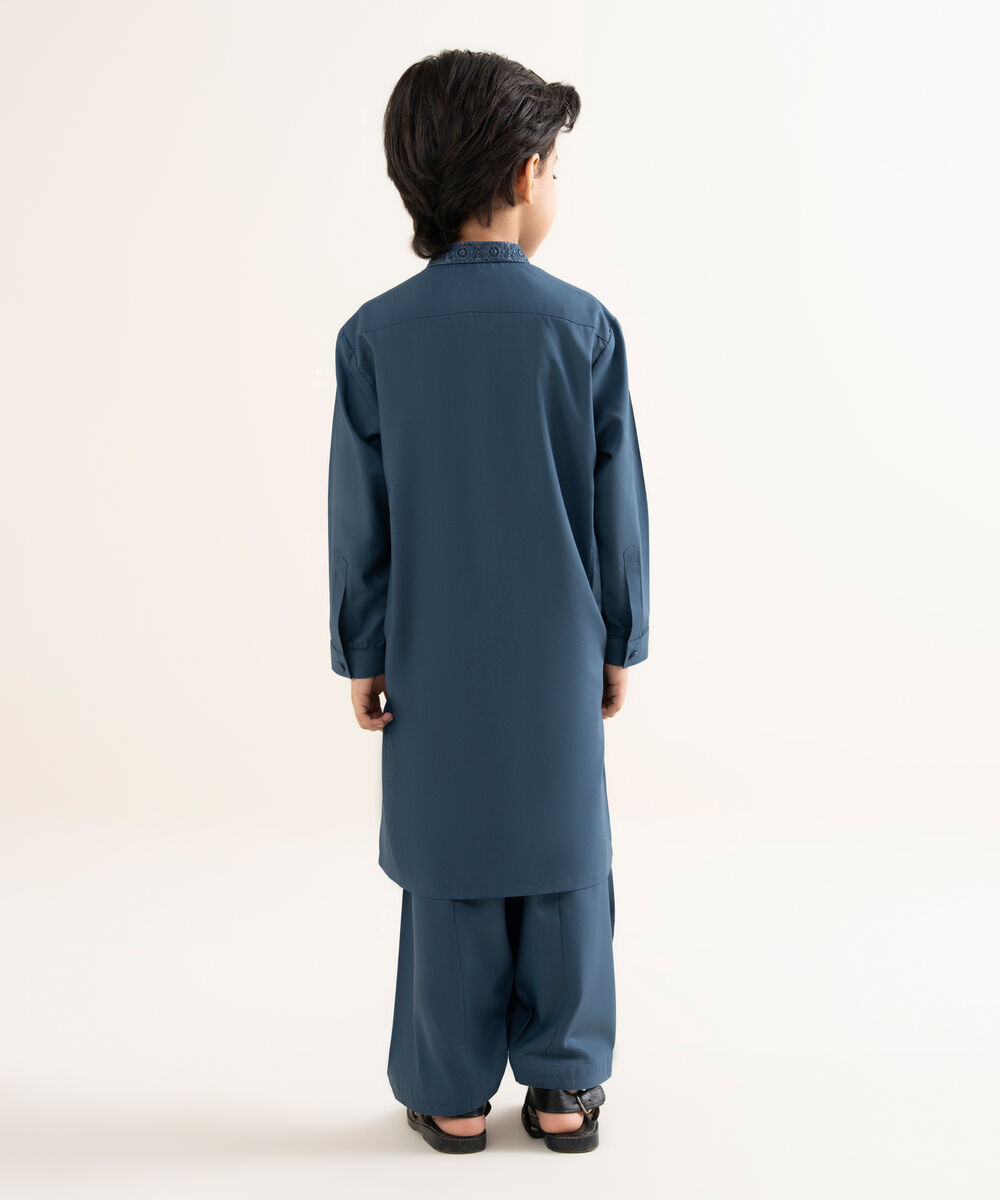 Men's Wash & Wear Embroidered Blue Kurta Shalwar