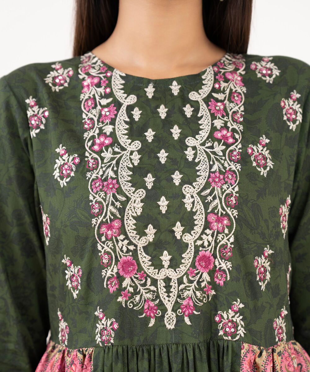 Women's RTW Lawn Viscose Green Embroidered Pishwas