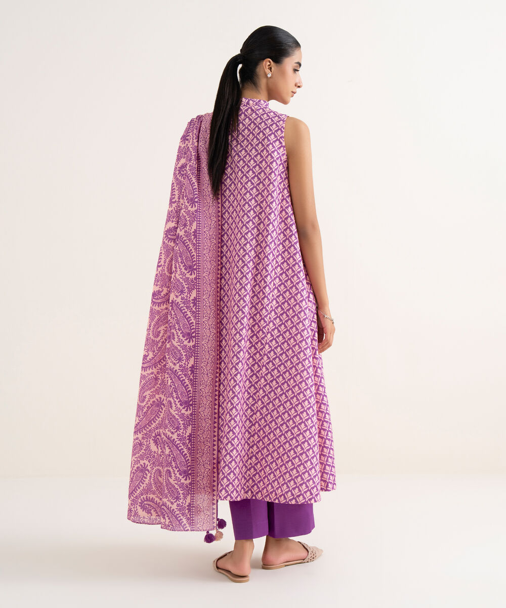 Women's Unstitched Light Khaddar Printed Magenta Three Piece Suit